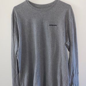 Medium barely worn Patagonia long sleeve